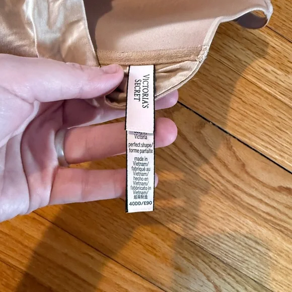 Victoria’s Secret 40DD Push Up Perfect Shape Racerback Bra - Picture 3 of 4